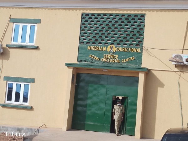 Two kidnappers confess in court