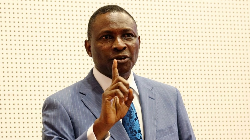 ‘There won’t be help from anybody’, EFCC warns corrupt politicians, others in cryptic message