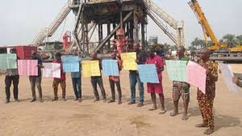 Protesters in Anambra shut down 12 oil wells over neglect, pollution