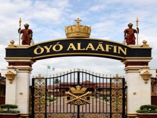 Jubilations as Alaafin moves to ancient palace