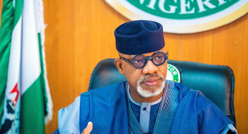 ‘Barking Dogs’, Ogun gov attacks those criticising him over bad roads