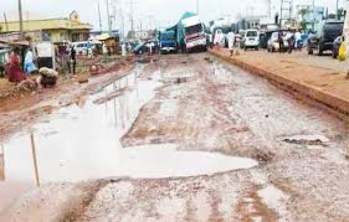 Students vow nationwide protest over deplorable condition of federal roads, release list of most dangerous roads