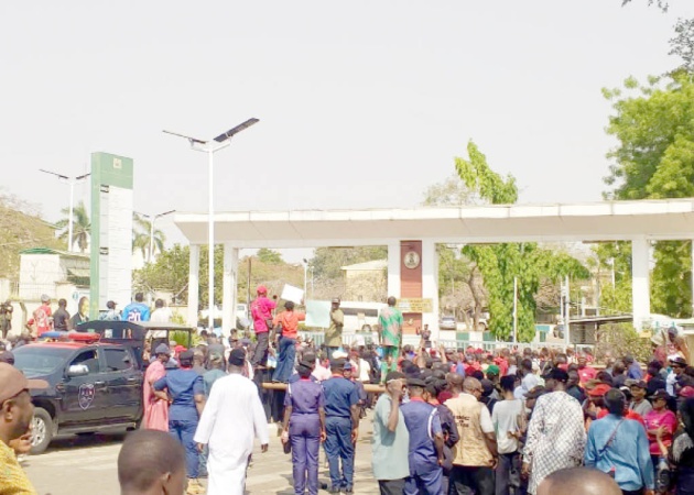 Strike continues, FCTA workers tell Wike