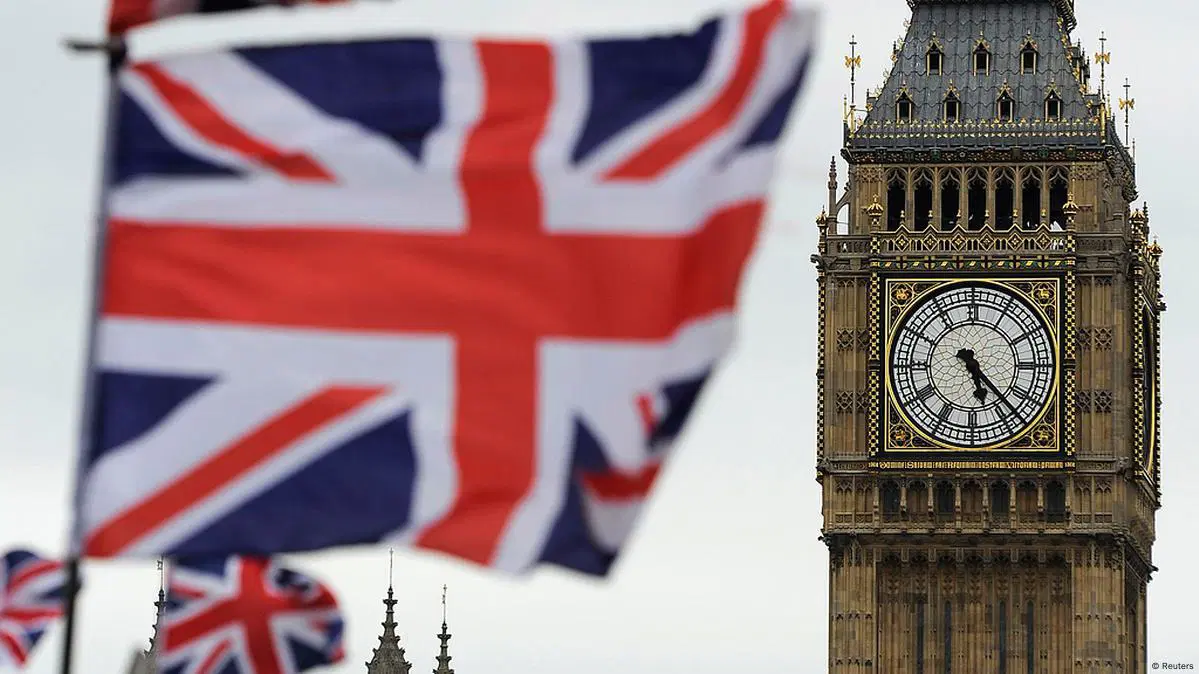 UK issues fresh warning to deport Nigerians, other migrants caught working illegally