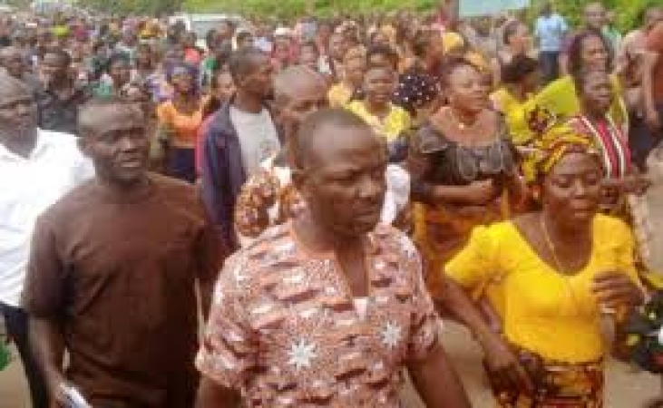 Protest trail monarch's election in Anambra community