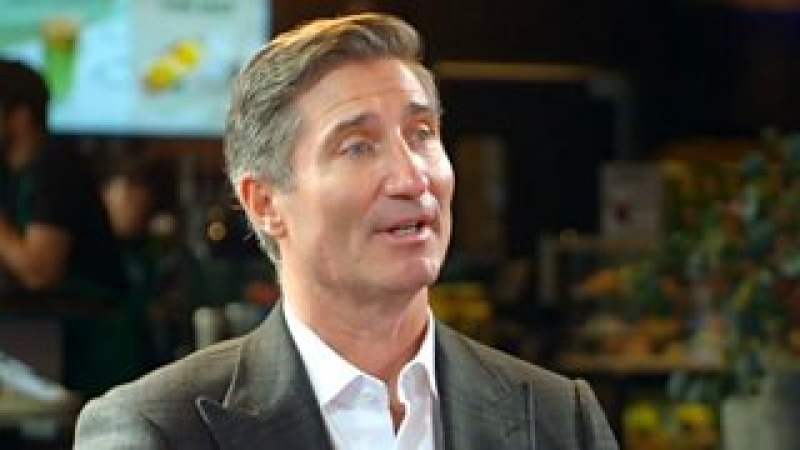 Starbucks bets on robots to brew a turnaround in customers