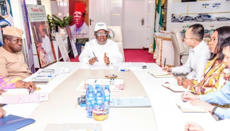 Umahi summons China harbour over public safety, mandates immediate dust-control measures 