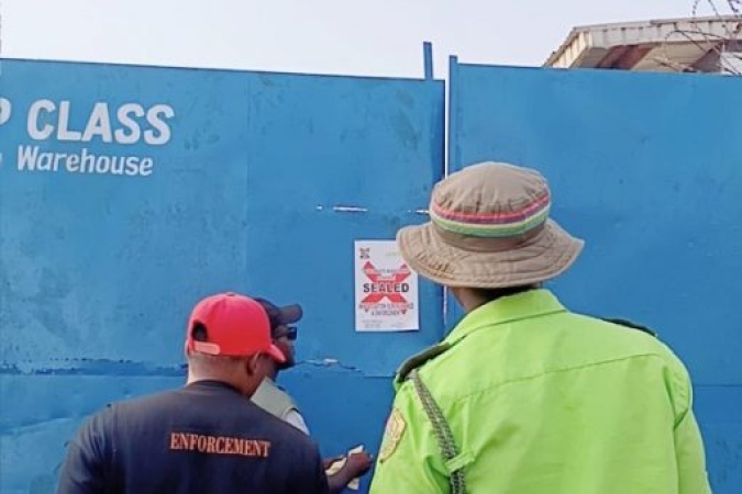 BREAKING: Lagos seals Ladipo Spare Parts Market