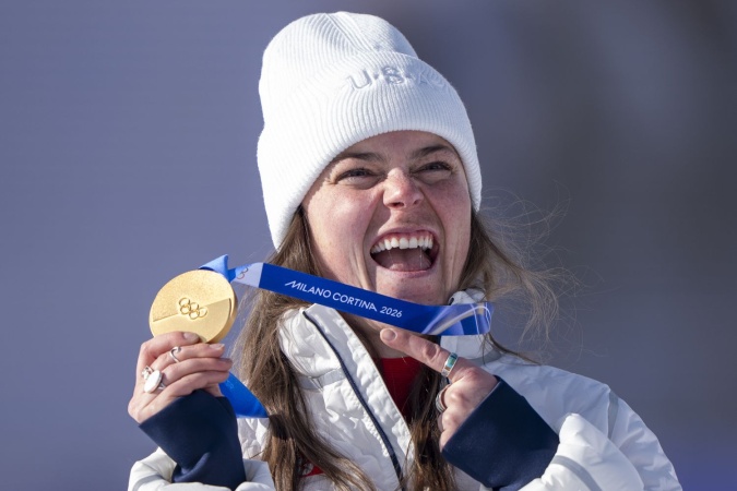 Olympic bosses investigate why medals are breaking