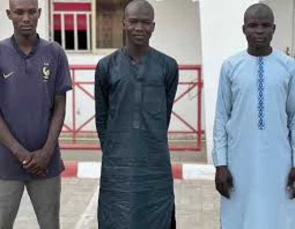 EFCC nabs three for using ₦500 note as tissue paper