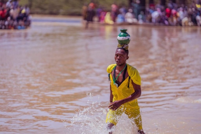 PHOTOS: Argungu festival shines with spectacular Kabanci water display