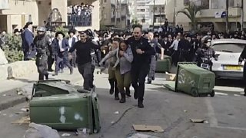Female Israeli soldiers rescued after being chased by ultra-Orthodox men