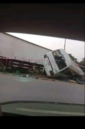 14 wedding guests die in Abia auto crash
