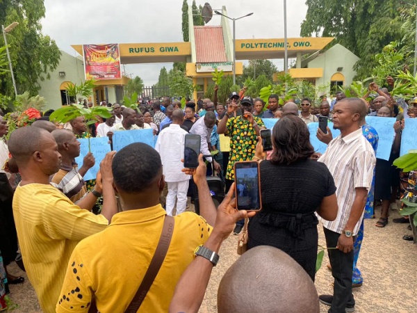 Ondo Poly workers protest over non-implementation of new minimum wage
