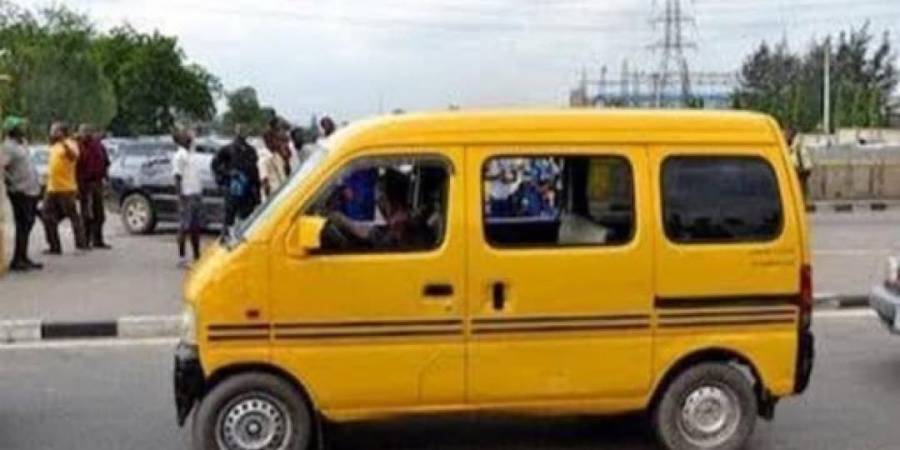 Lagos warns mini-bus operators over expressway blockade