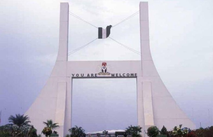 FCT 2026: Low turnout, late arrival of INEC officials mar poll