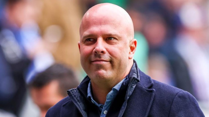 Wayne Rooney predicts Arne Slot’s sack