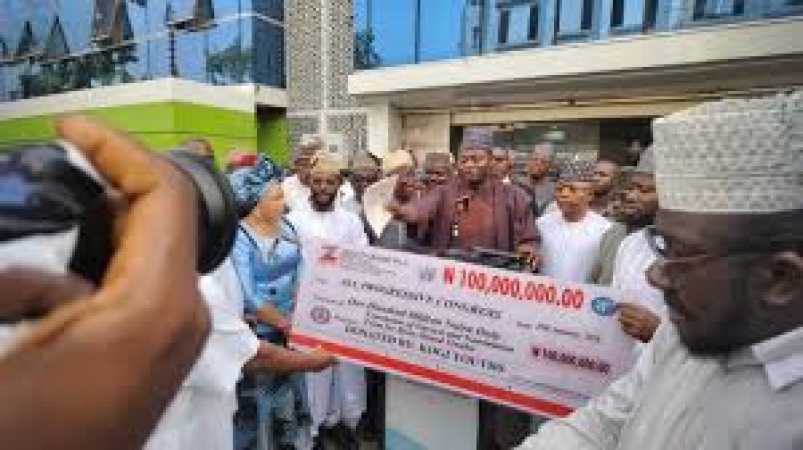 2027: Ododo leads Kogi youths to APC secretariat, presents N100m for Tinubu’s forms
