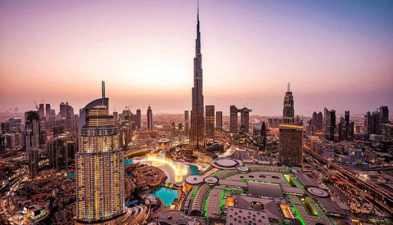 Dubai now a ghost town as Iranian strikes rattle city