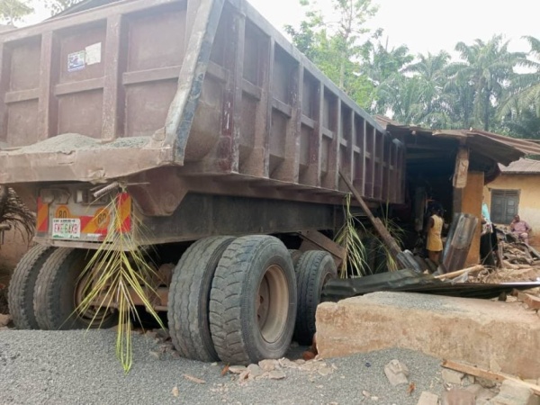 Imo: Truck rams into building, kills wife, injures husband