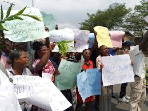 Workers protest 11 months unpaid salaries in Cross River