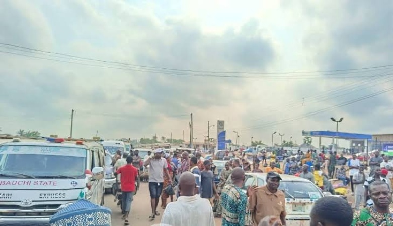Insecurity: Residents protest, block highway in Ondo 