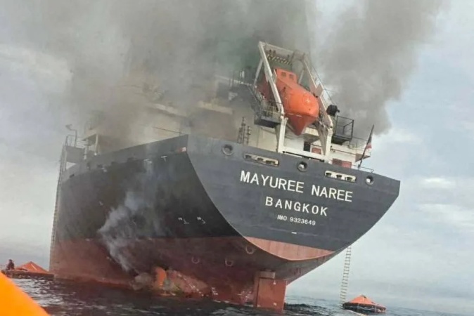 Oil may hit $200 per barrel as Iran attacks merchant ships