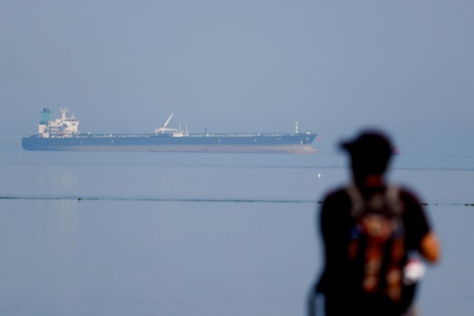 US temporarily lifts sanctions on Russian oil stranded at sea in boost for Kremlin