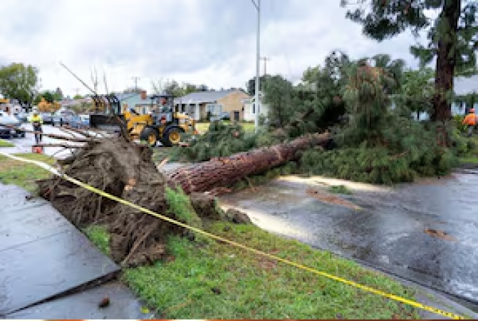 Powerful storm threatens nearly 200 million people in the U.S. 