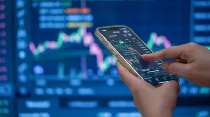 Oil traders bet millions minutes before Trump’s Iran talks post