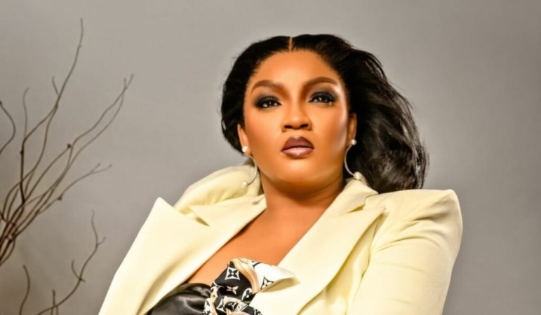 Miss Nigeria organisation apologises to Omotola, disowns uninvited presenter