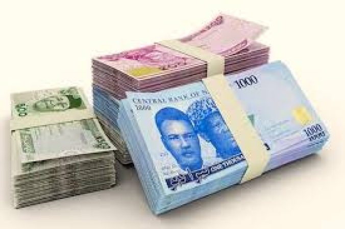Naira strengthens further at official market