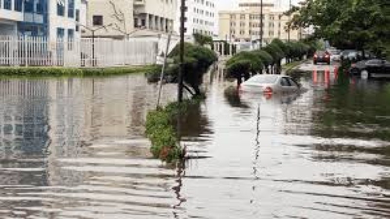 Anxiety in states as residents await massive flooding