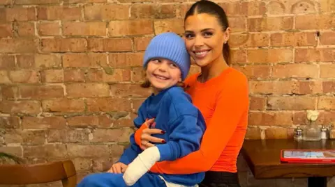 Towie star's plea for mandatory ice skating gloves rejected