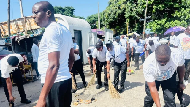 Police strengthen community relations with sanitation, medical outreaches