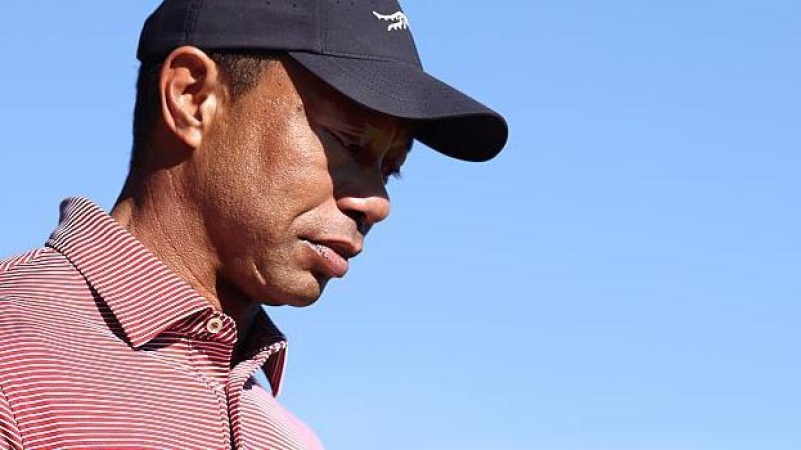 Woods to 'step away and seek treatment' after crash