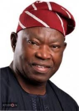 Ogbomoso crisis deepens as Adeseun dumps Soun’s Mayegun title