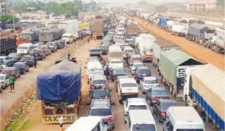 Rainstorm triggers gridlock on Nyanya–Keffi expressway in Abuja