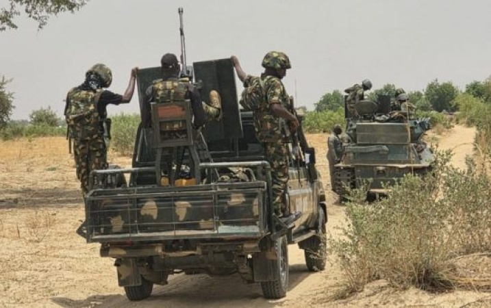 Army disrupts terrorists’ logistics networks in North arrests suspects, recovers weapons