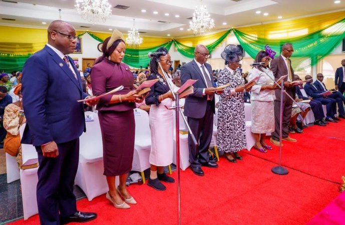 Sanwo-Olu swears in seven new Permanent Secretaries, charges them to ‘set new performance benchmarks in service’