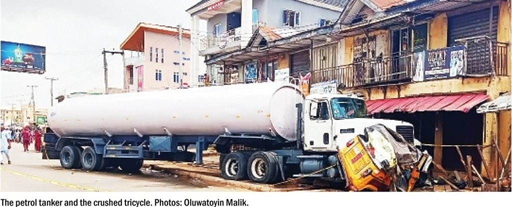 Petrol tanker driver veers off road, kills tricycle rider in Ibadan