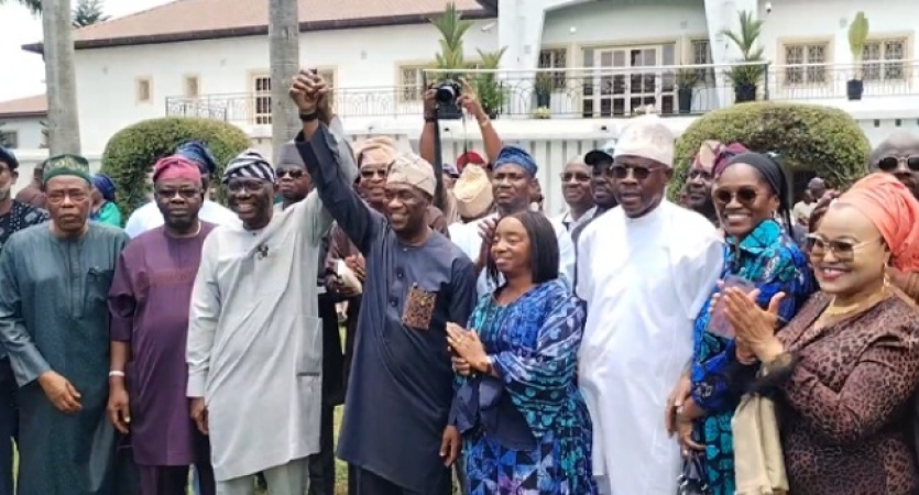 Sanwo-Olu endorses deputy Hamzat for Lagos Gov election