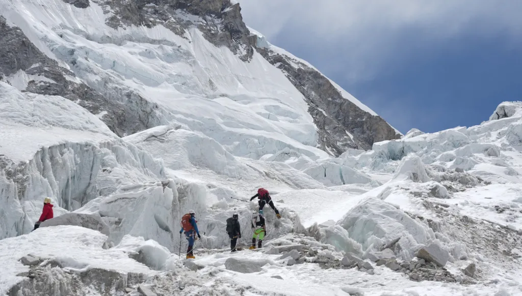 Huge chunk of glacier blocks Everest route in peak climbing season