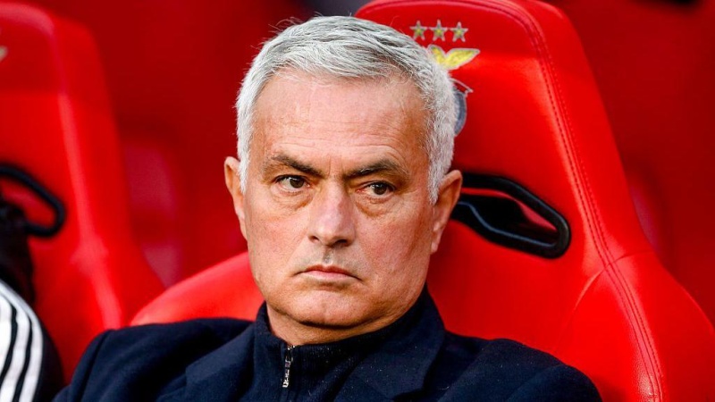 JUST IN: Mourinho in final negotiations to become Real manager