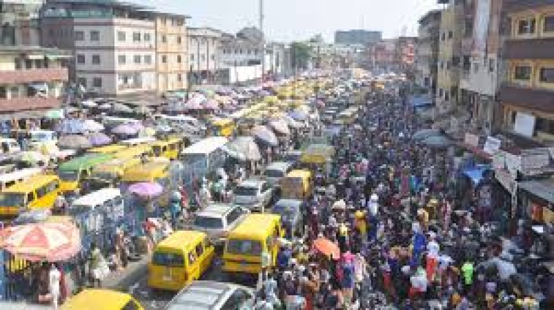 Lagos residents cut food stuffs, ration meals as costs soar