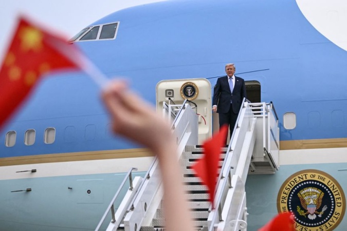 Trump announces sculpture garden site as he muses on architecture after trip to China