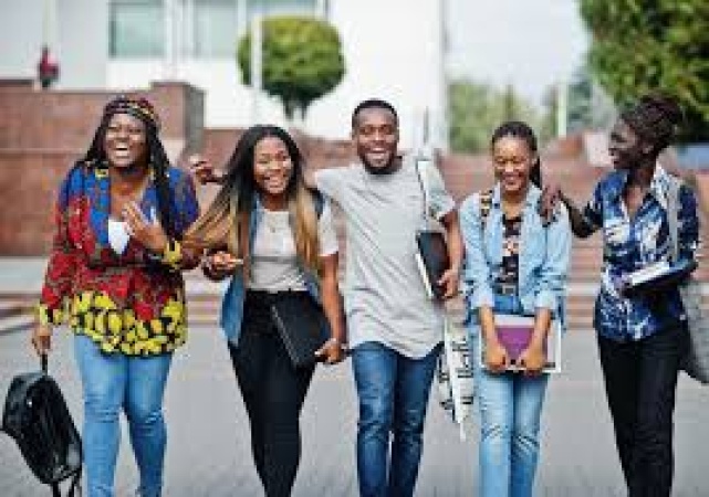 Top 5 side hustles Nigerian students are using to make money in 2026