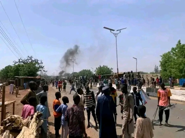 Angry youth burn down Kano LG chair’s office over insecurity