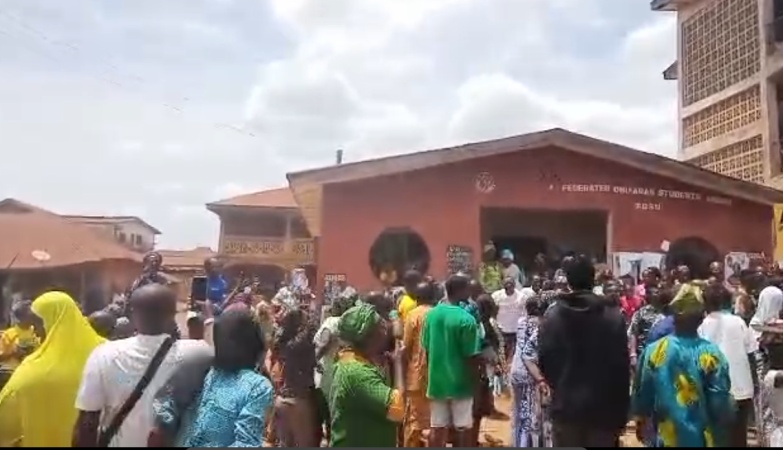 APC youths protest against imposition of candidate in Kwara primaries