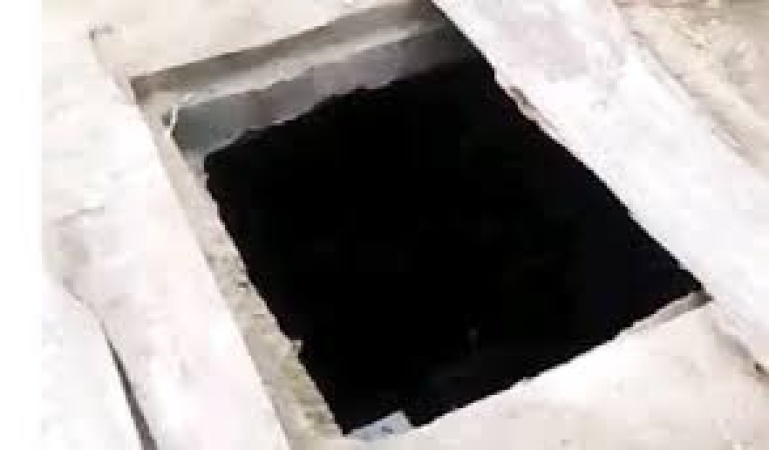 Man dies after falling into soakaway in Oyo